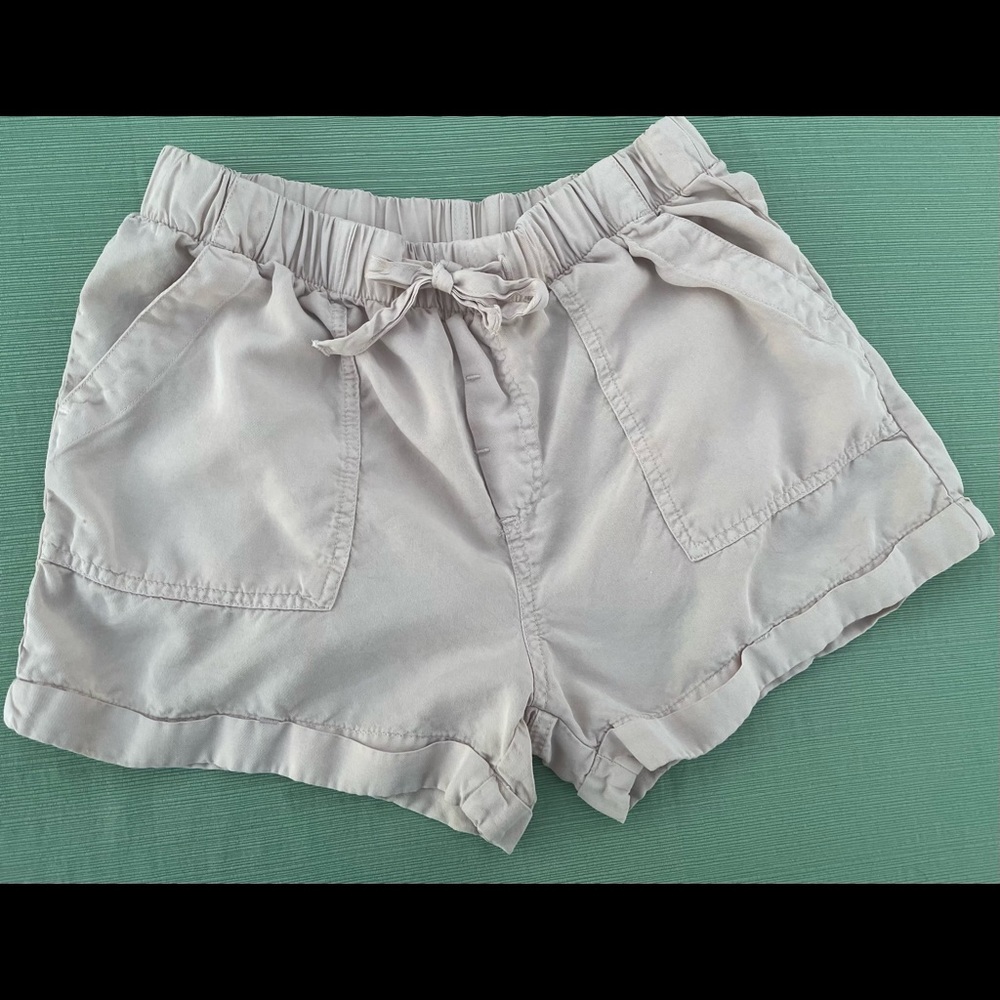 Girls silky stretchy elastic waste shorts